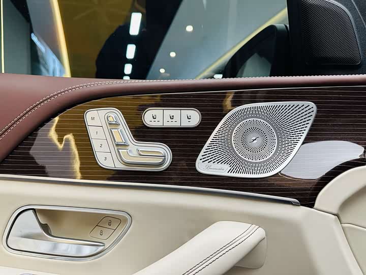 Фото 12 - Mercedes-Benz Maybach GLS