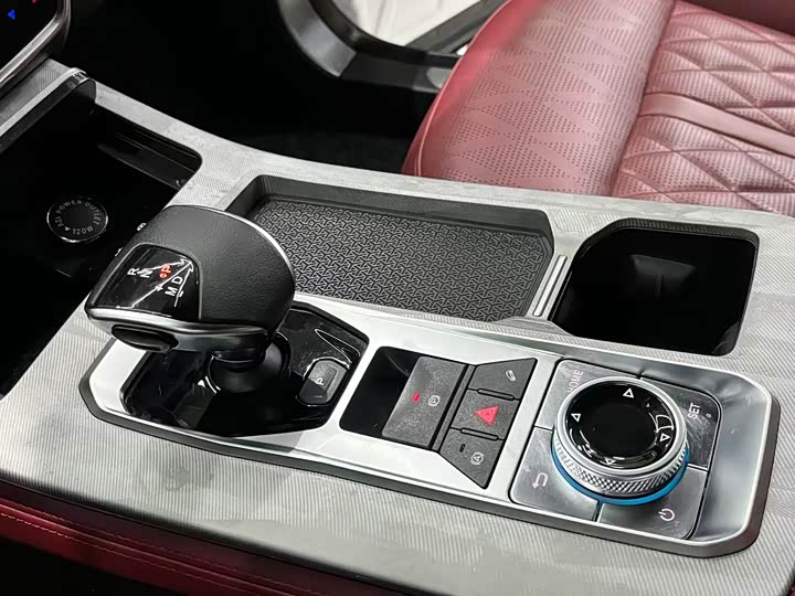 Фото 28 - Jetour X70 Plus