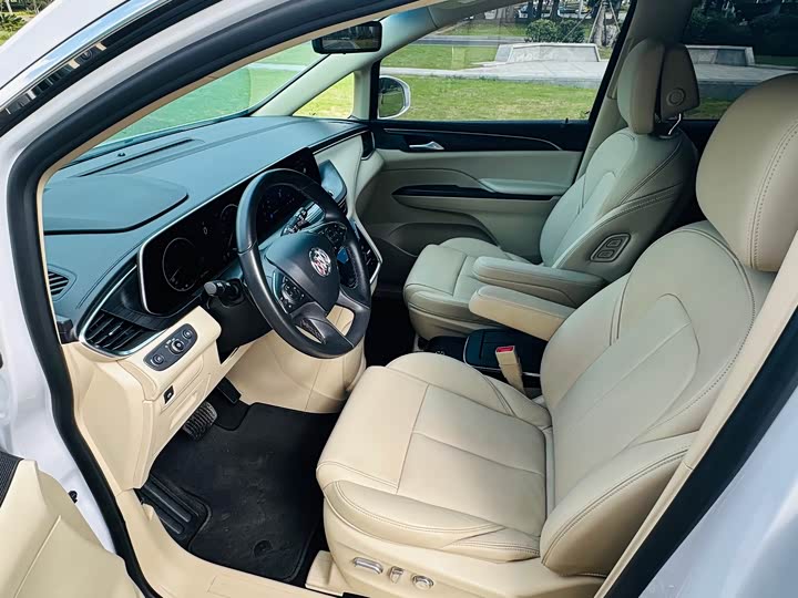 Фото 7 - Buick GL8 ES