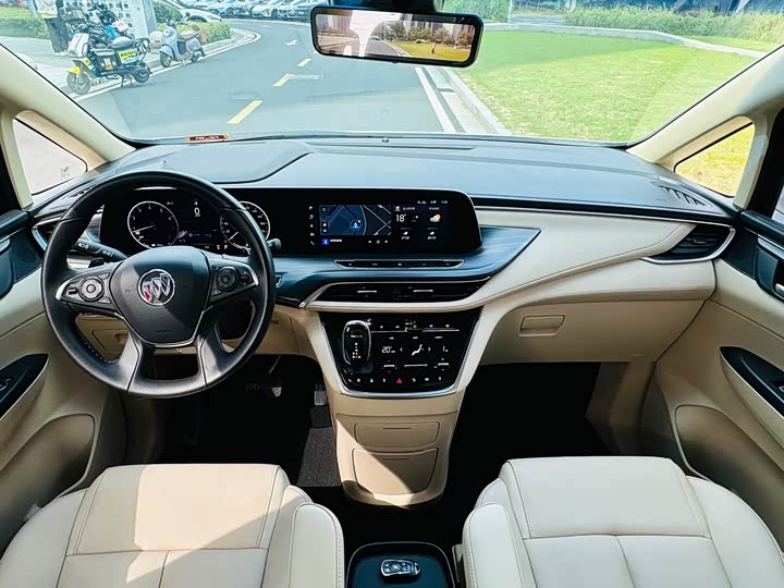 Фото 9 - Buick GL8 ES