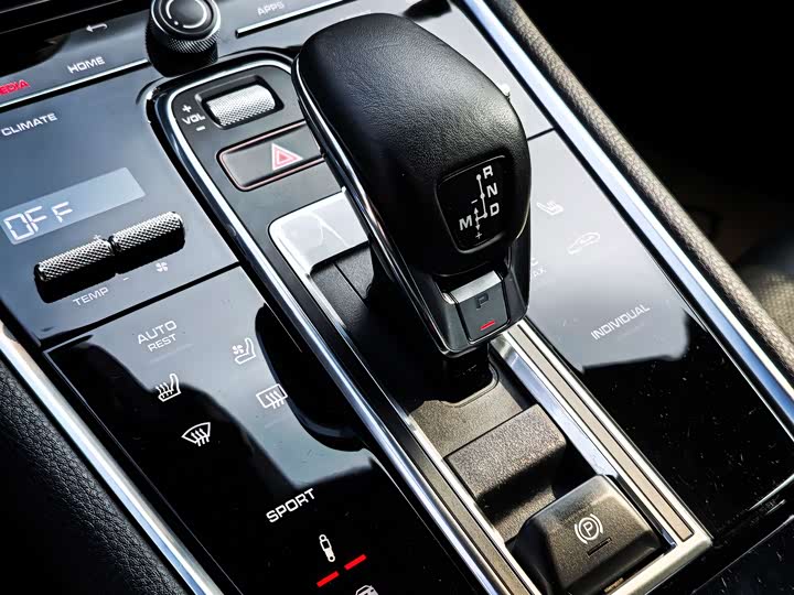 Фото 6 - Porsche Panamera