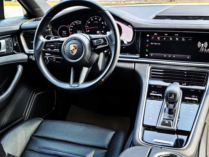 Фото 9 - Porsche Panamera