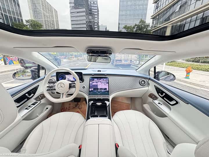 Фото 16 - Mercedes-Benz EQE