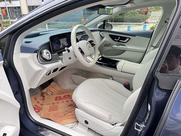 Фото 8 - Mercedes-Benz EQE