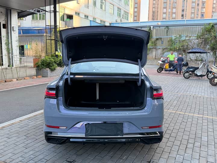 Фото 11 - Geely Preface L