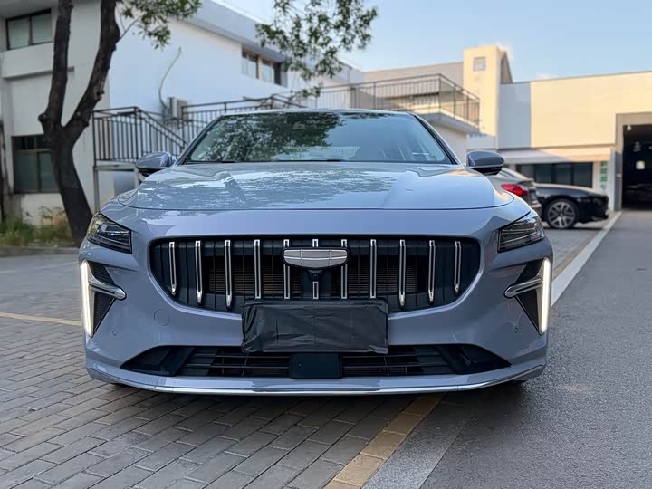 Фото 2 - Geely Preface L