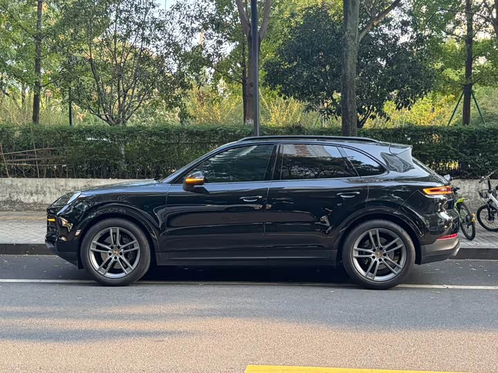 Фото 2 - Porsche Cayenne