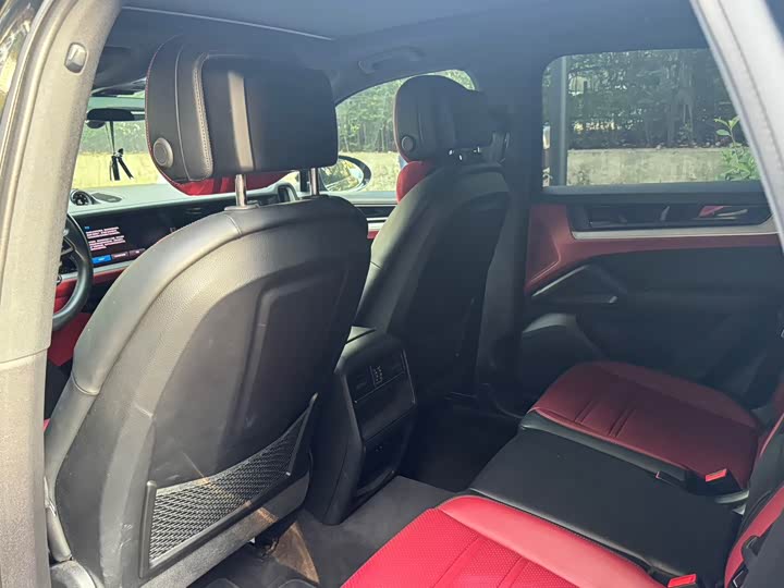 Фото 5 - Porsche Cayenne