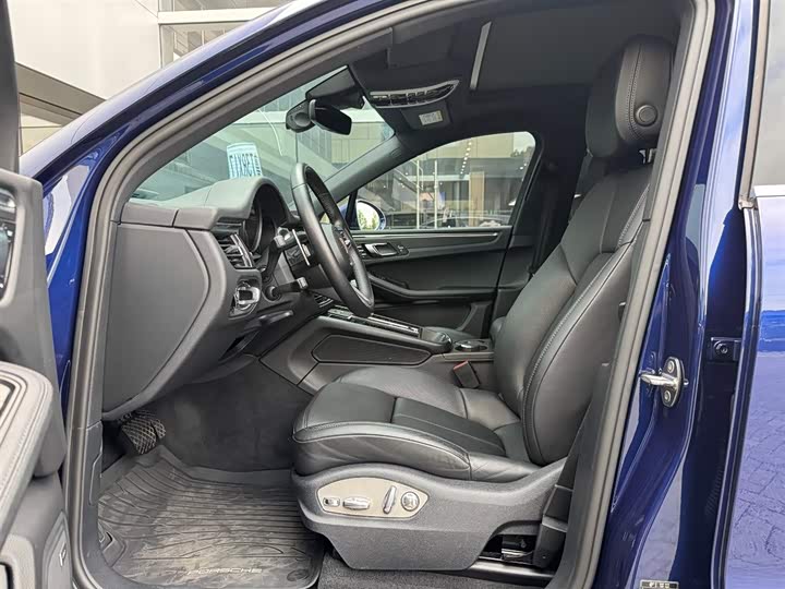 Фото 10 - Porsche Macan