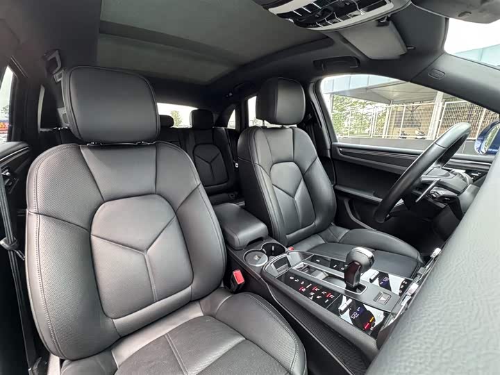 Фото 12 - Porsche Macan