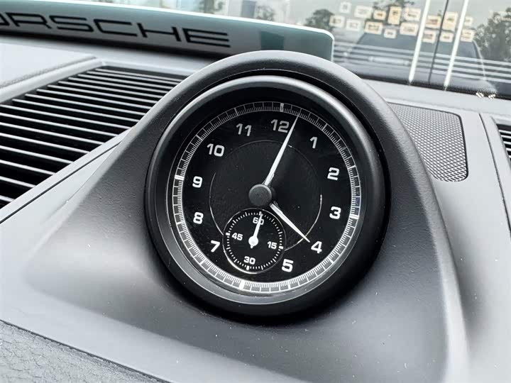 Фото 18 - Porsche Macan