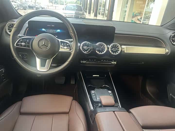 Фото 7 - Mercedes-Benz GLB-Class