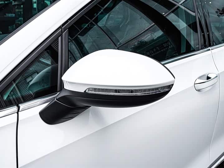 Фото 19 - Volkswagen Golf