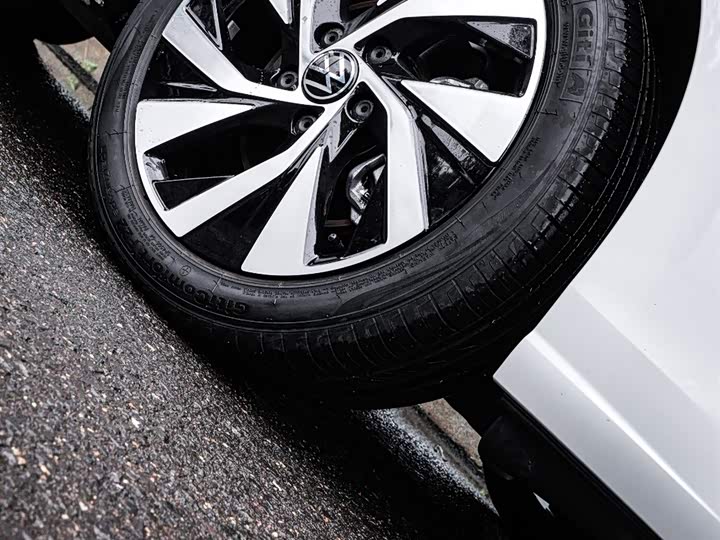 Фото 21 - Volkswagen Golf