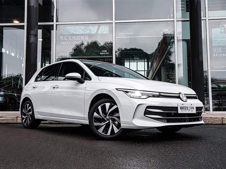 Фото 3 - Volkswagen Golf