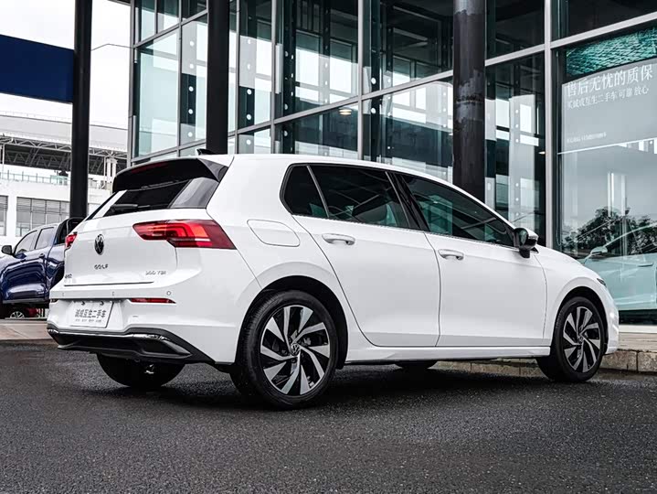 Фото 6 - Volkswagen Golf