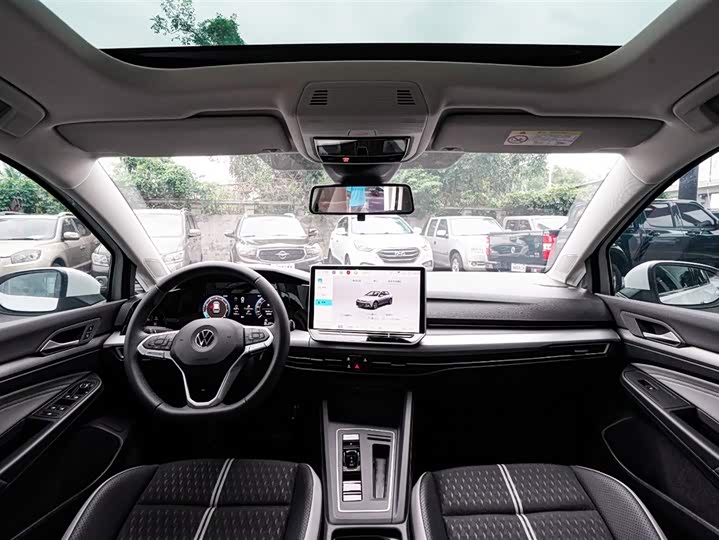 Фото 9 - Volkswagen Golf