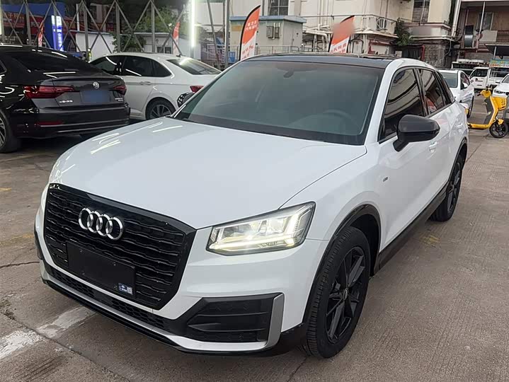 Фото 1 - Audi Q2L