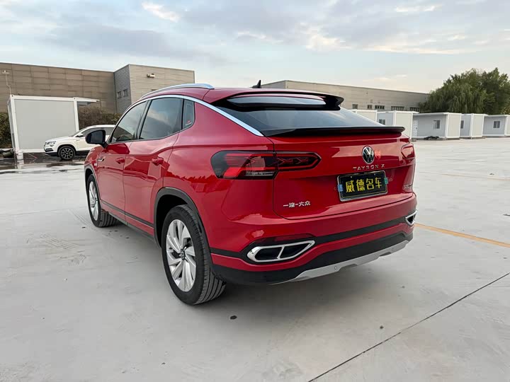 Фото 13 - Volkswagen Tayron X