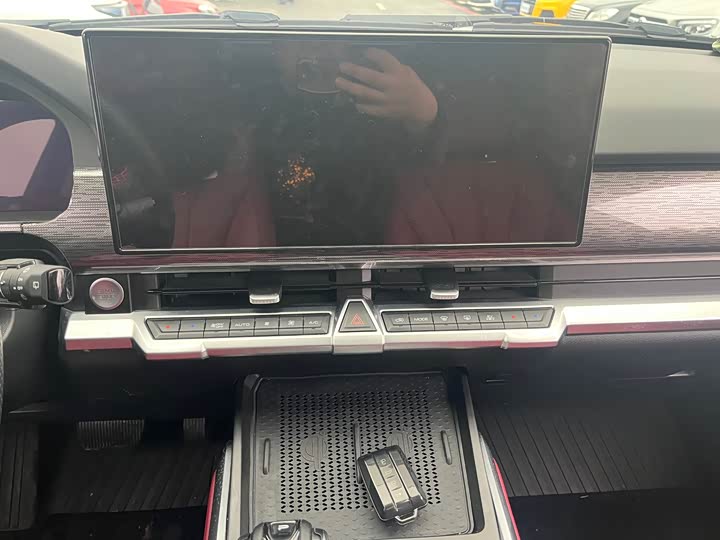 Фото 10 - Tank 400 Hybrid