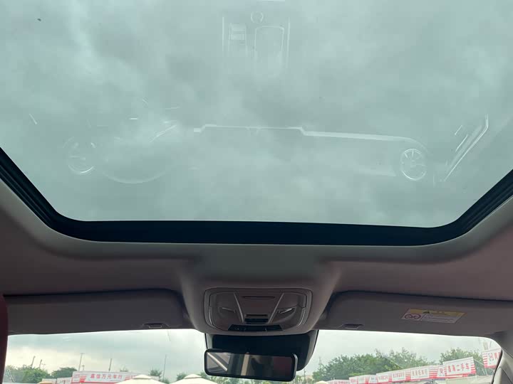 Фото 13 - Tank 400 Hybrid