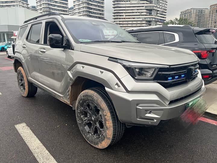 Фото 3 - Tank 400 Hybrid