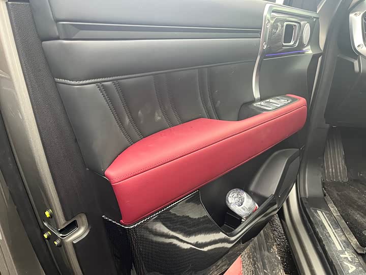 Фото 5 - Tank 400 Hybrid