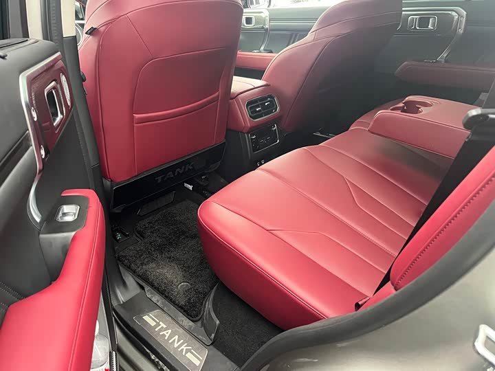 Фото 7 - Tank 400 Hybrid