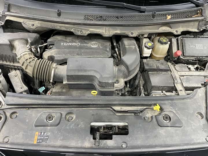 Фото 10 - Buick GL8 ES