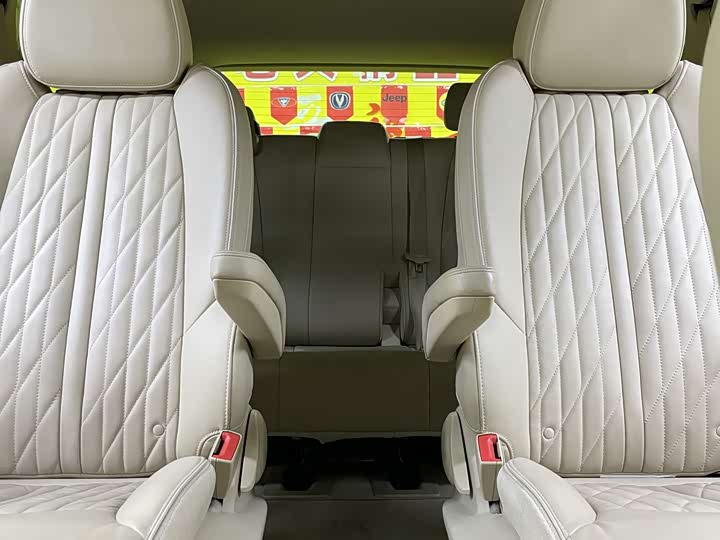 Фото 11 - Buick GL8 ES