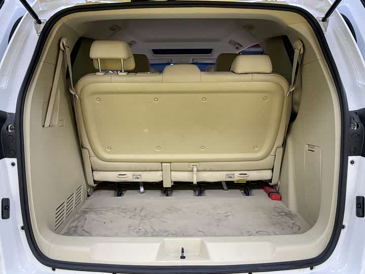 Фото 17 - Buick GL8 ES