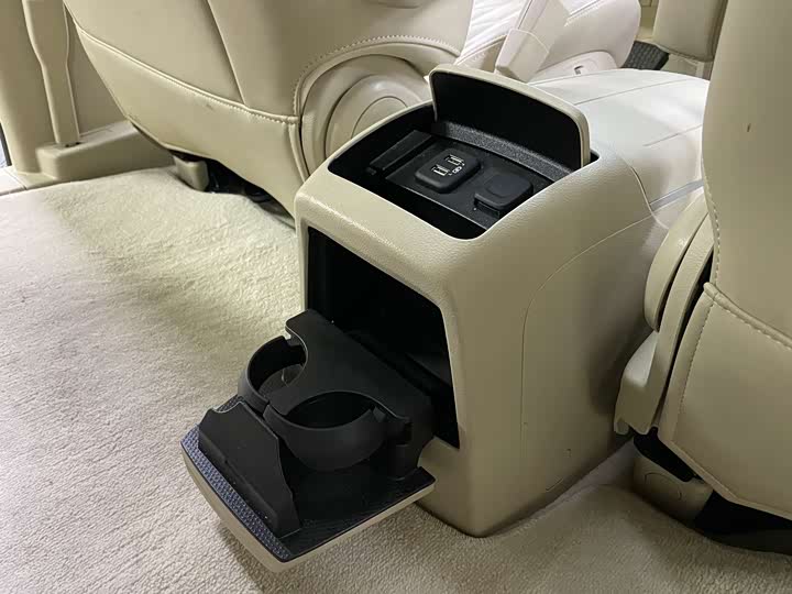 Фото 28 - Buick GL8 ES