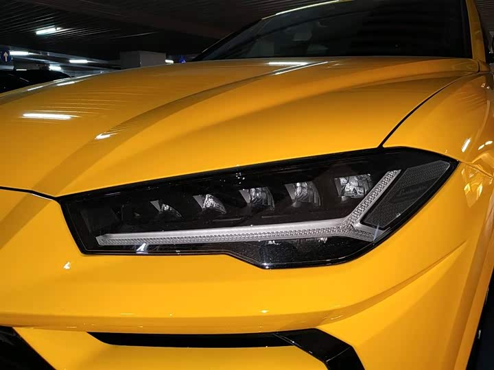 Фото 6 - Lamborghini Urus