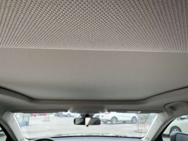 Фото 10 - Bestune B70