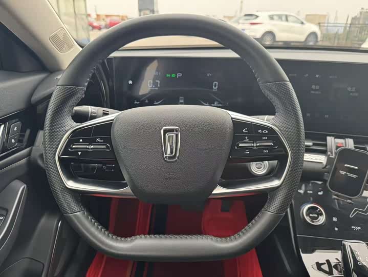 Фото 5 - Bestune B70