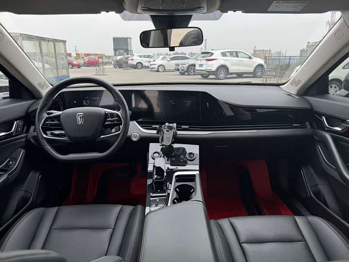 Фото 6 - Bestune B70