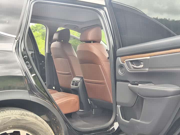 Фото 10 - Honda CR-V