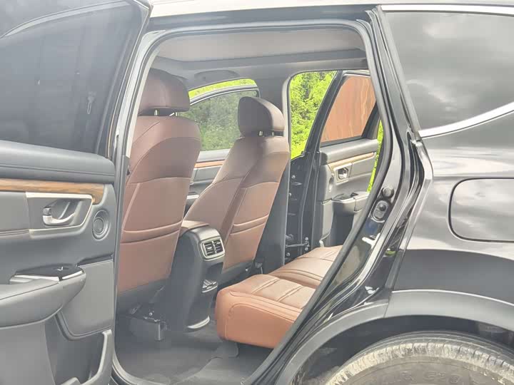 Фото 11 - Honda CR-V