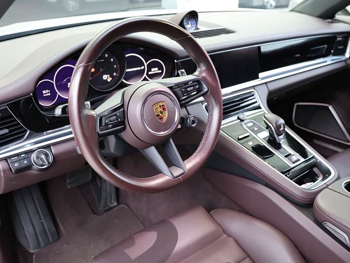 Фото 10 - Porsche Panamera