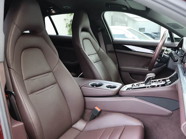 Фото 12 - Porsche Panamera