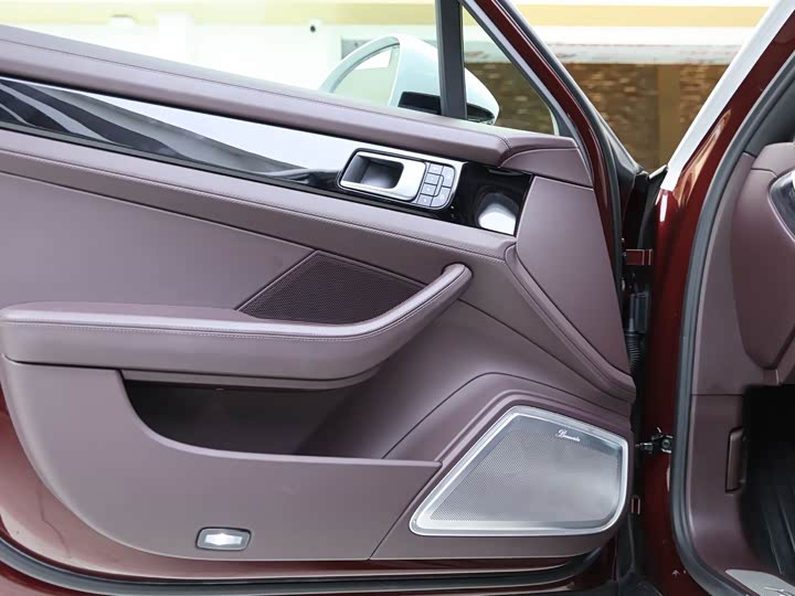 Фото 20 - Porsche Panamera