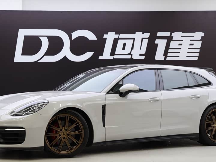 Фото 4 - Porsche Panamera