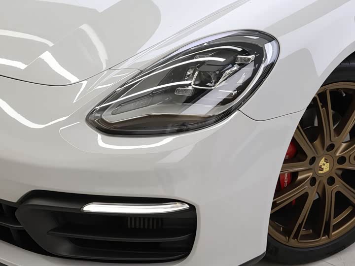 Фото 8 - Porsche Panamera