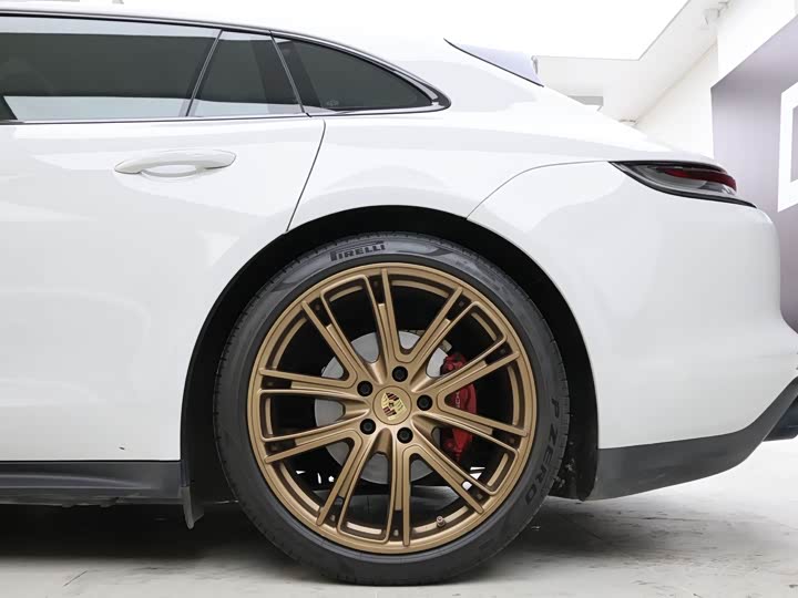 Фото 9 - Porsche Panamera