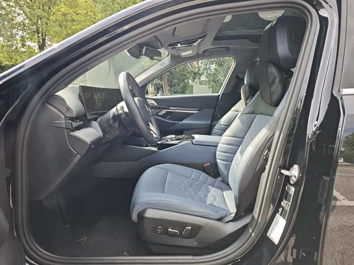 Фото 5 - BMW 5 Series