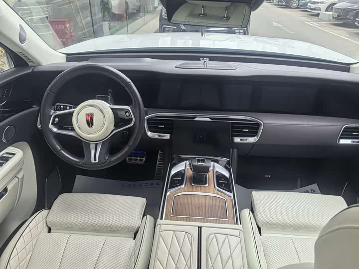 Фото 5 - Hongqi E-HS9