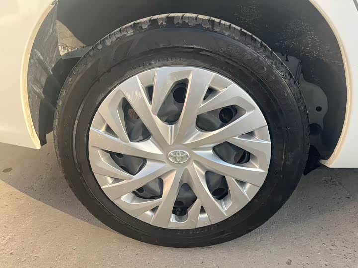 Фото 10 - Toyota Vios