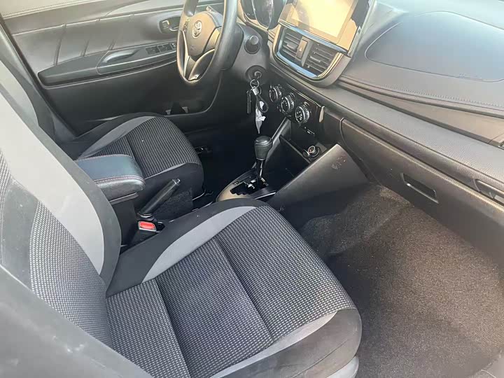 Фото 25 - Toyota Vios