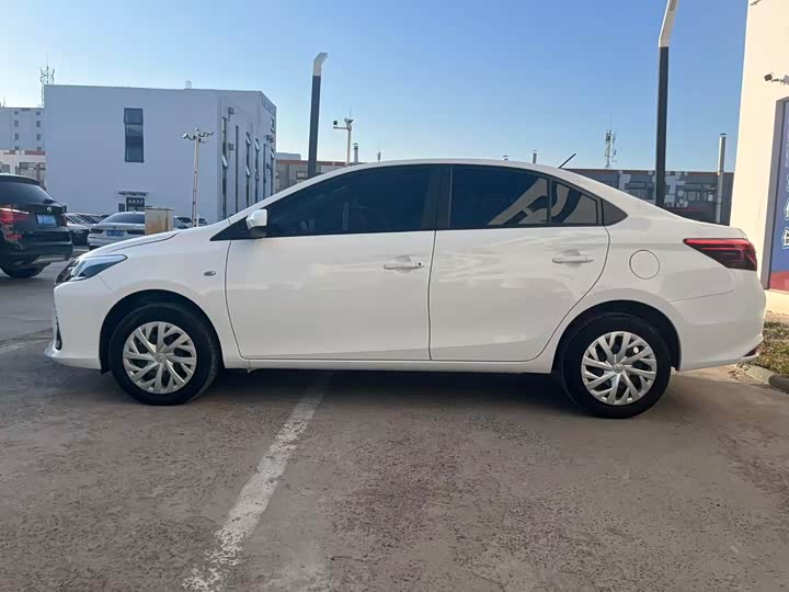 Фото 8 - Toyota Vios