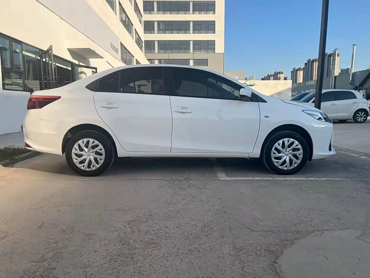 Фото 9 - Toyota Vios